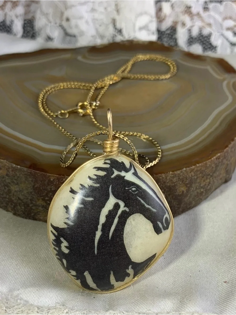 Gold-Tone Horse Silhouette Pendant Necklace in Brown & Cream